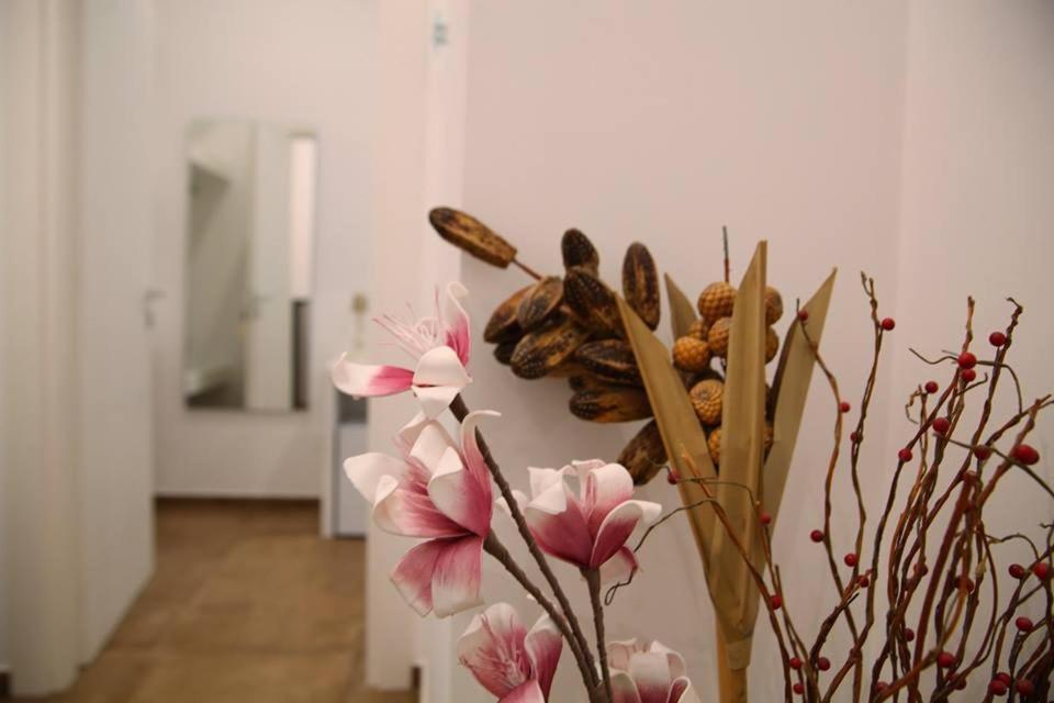 Essence Bed & Breakfast Barletta Bagian luar foto