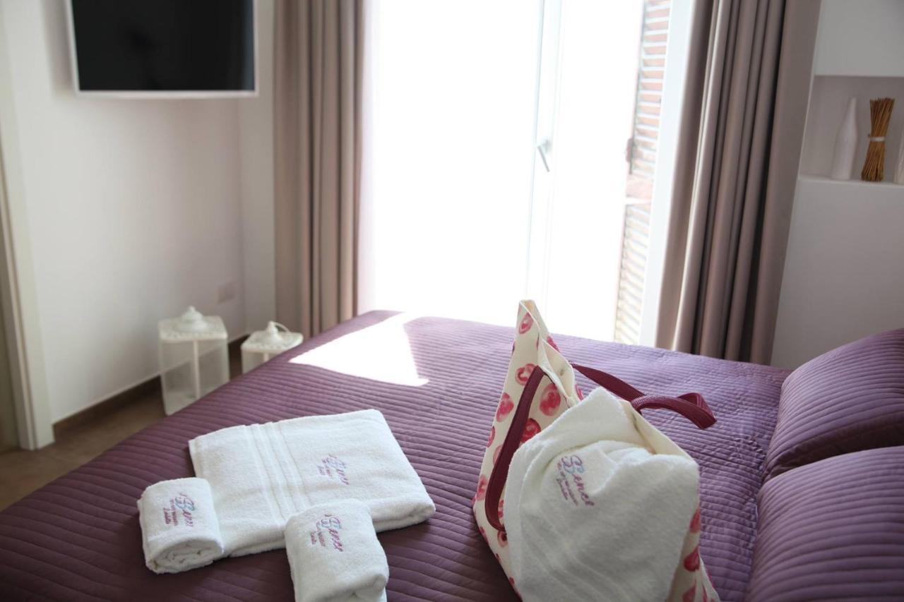Essence Bed & Breakfast Barletta Bagian luar foto