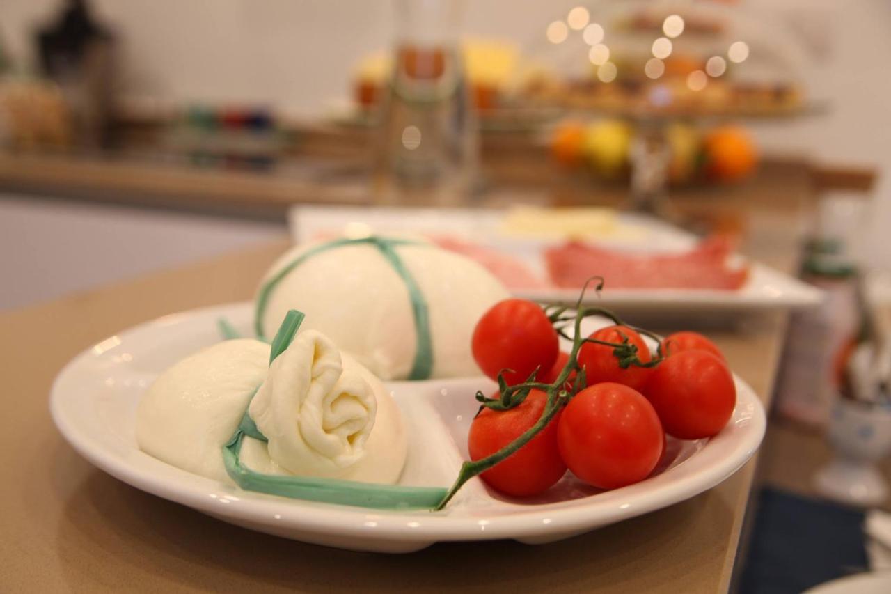 Essence Bed & Breakfast Barletta Bagian luar foto