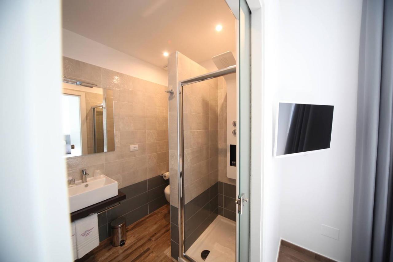Essence Bed & Breakfast Barletta Bagian luar foto