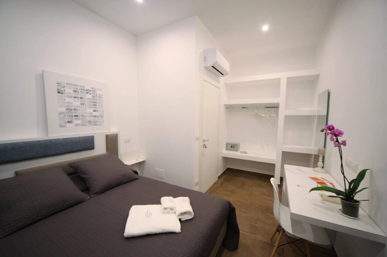 Essence Bed & Breakfast Barletta Bagian luar foto